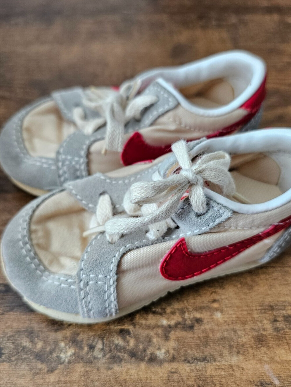 Vintage Nike 1980s baby sneakers 2 1/2 tennis shoes Made in Korea Red
